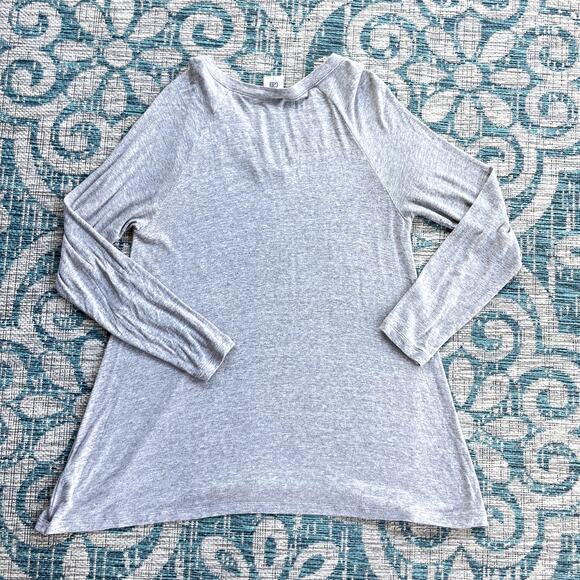 CAbi Gray Long Sleeve V-Neck Swing Tunic Top Style Comfy Tee - Size Small - Picture 3 of 6